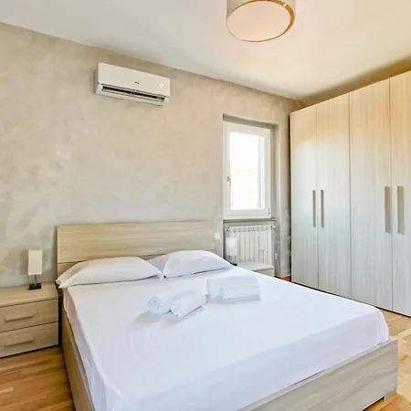 Ponte Milvio - Luxury Penthouse * Rome